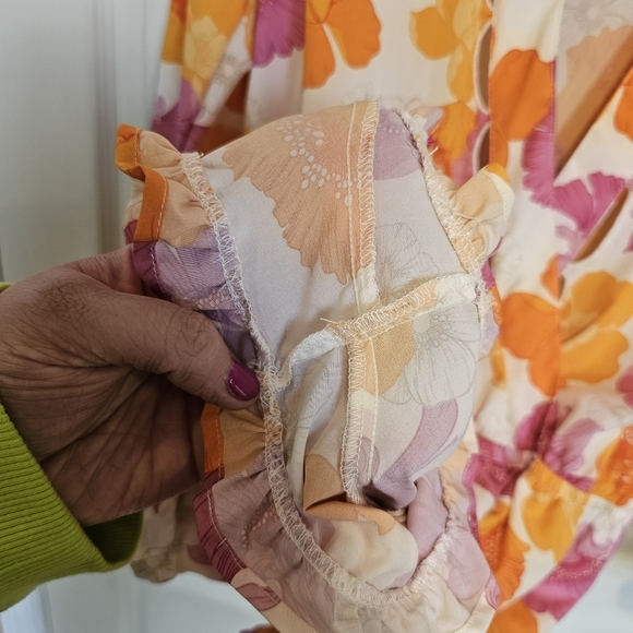 Agua Bendita × Revolve Larissa Cutout Floral Romper V-Neck Ruffle - Picture 5 of 8